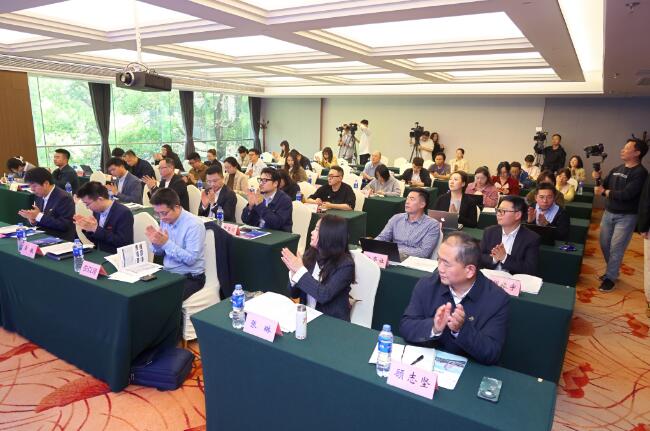 是什么“黑科技”让记者流连忘返?全国30余家主流媒体走进伟德bv1946 是什么“黑科技”让记者流连忘返?全国30余家主流媒体走进伟德bv1946